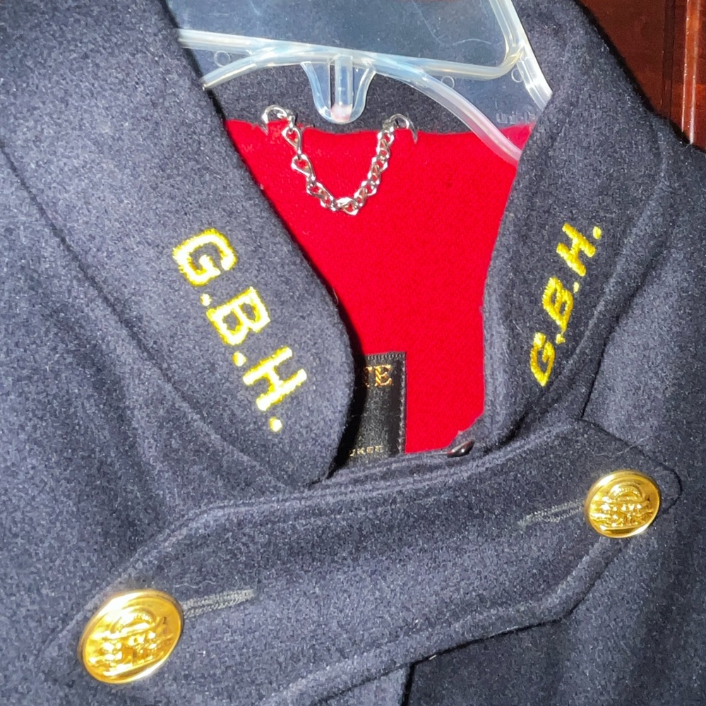 Vintage Wool Nurses Cape (Navy) with gold buttons. All original. - Picture 4 of 8